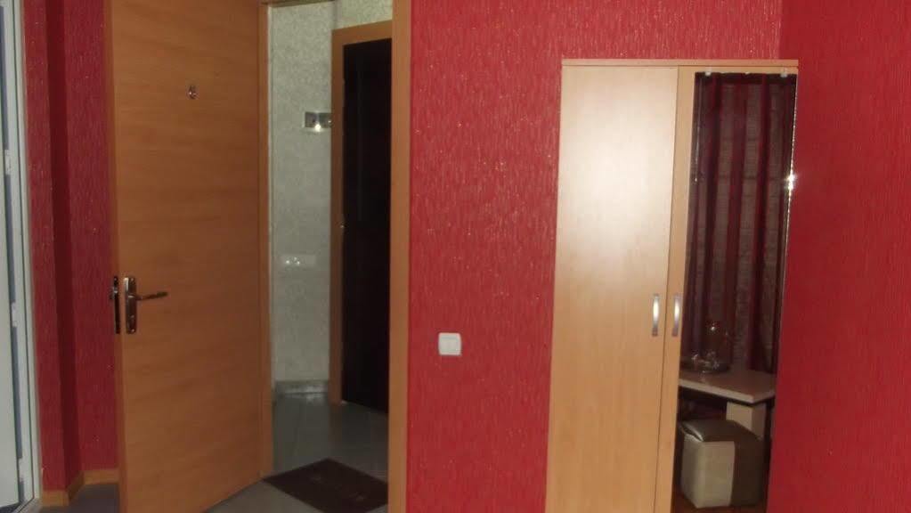 Visit Hotel Tbilisi Buitenkant foto