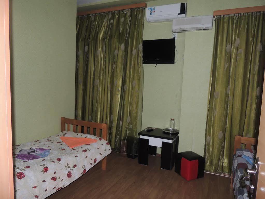 Visit Hotel Tbilisi Buitenkant foto