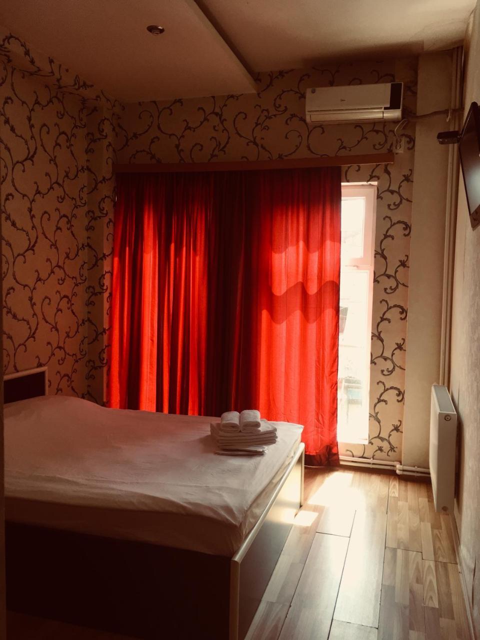 Visit Hotel Tbilisi Buitenkant foto