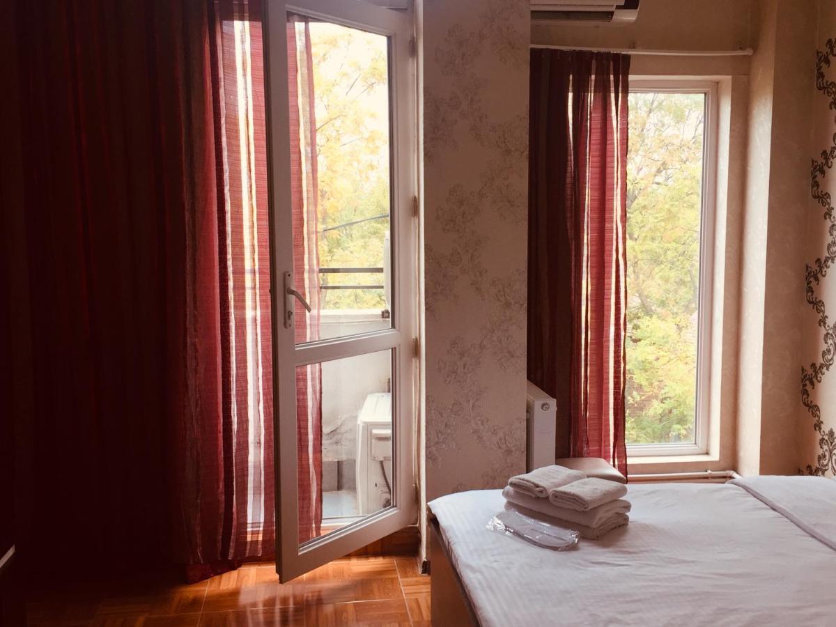 Visit Hotel Tbilisi Buitenkant foto