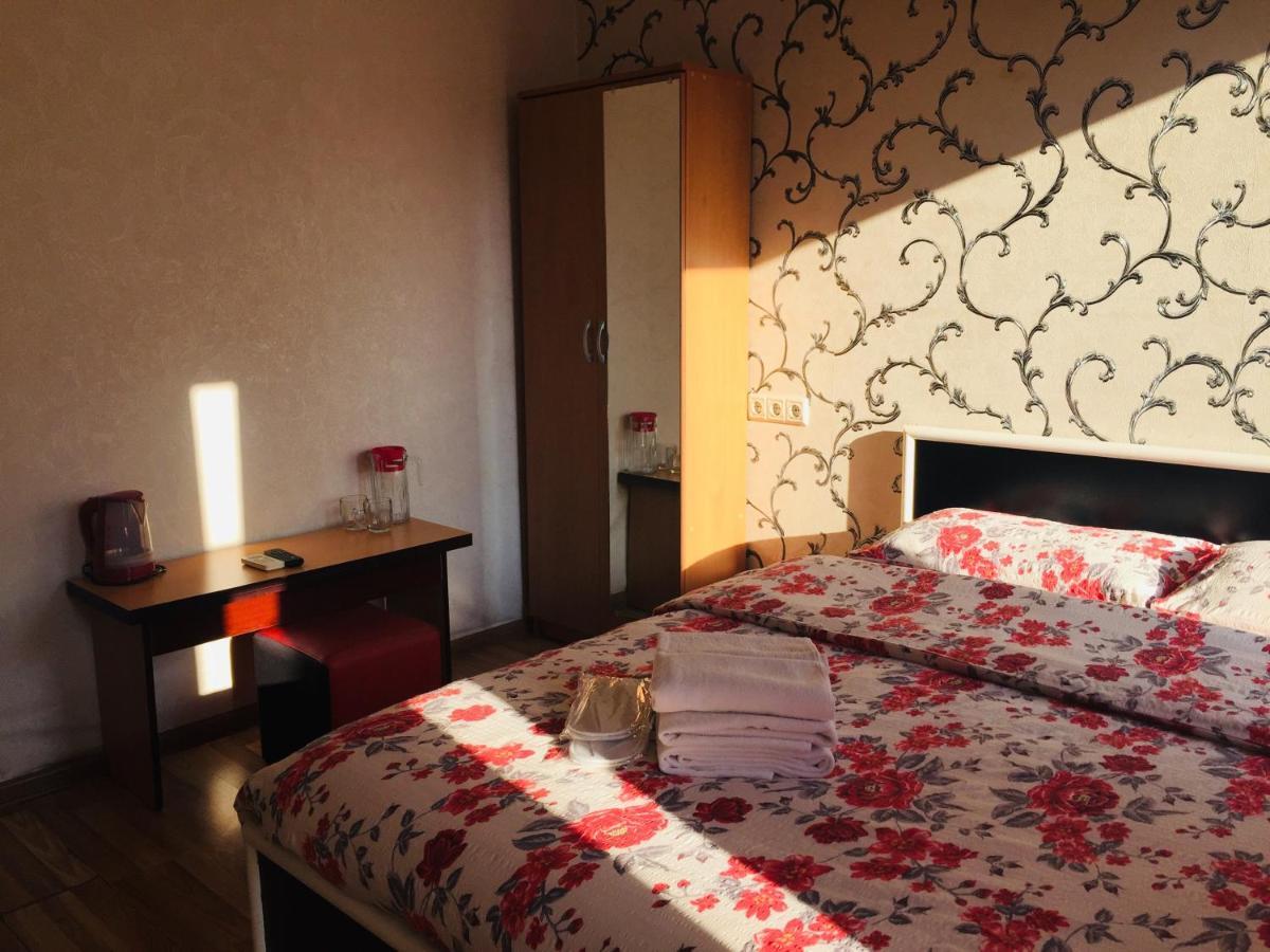 Visit Hotel Tbilisi Buitenkant foto